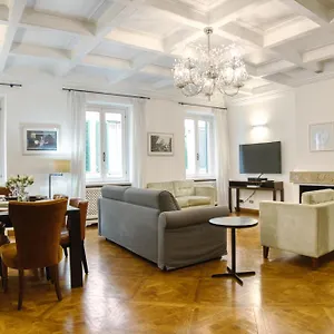 Appartamento Orsoline 8, Roma