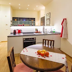  Apartamento La Casa Colorata - Flats In - Bocconi Itália